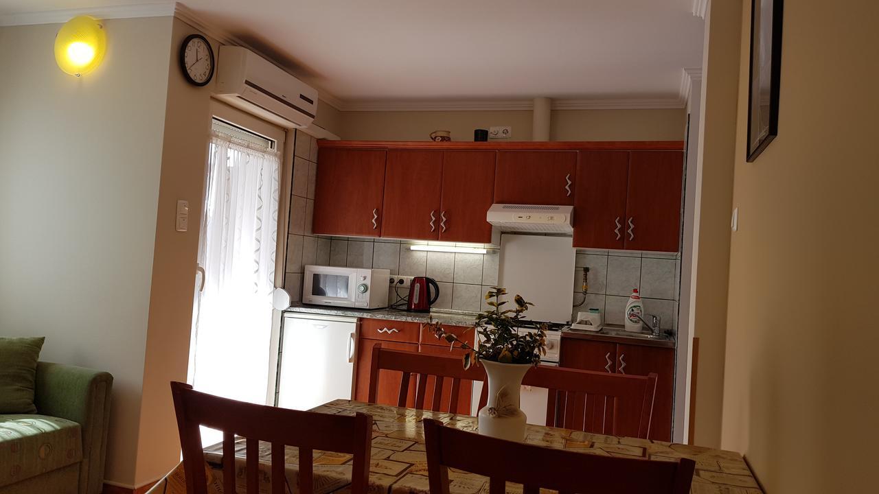 Apartment Laci *